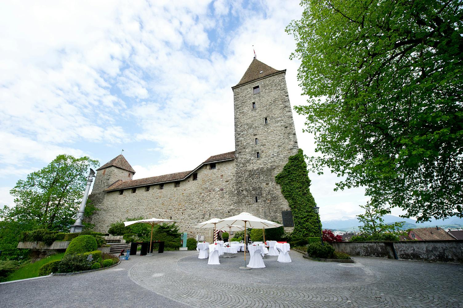 Schloss von Rapperswil-Jona soll neu genutzt werden - Die ...